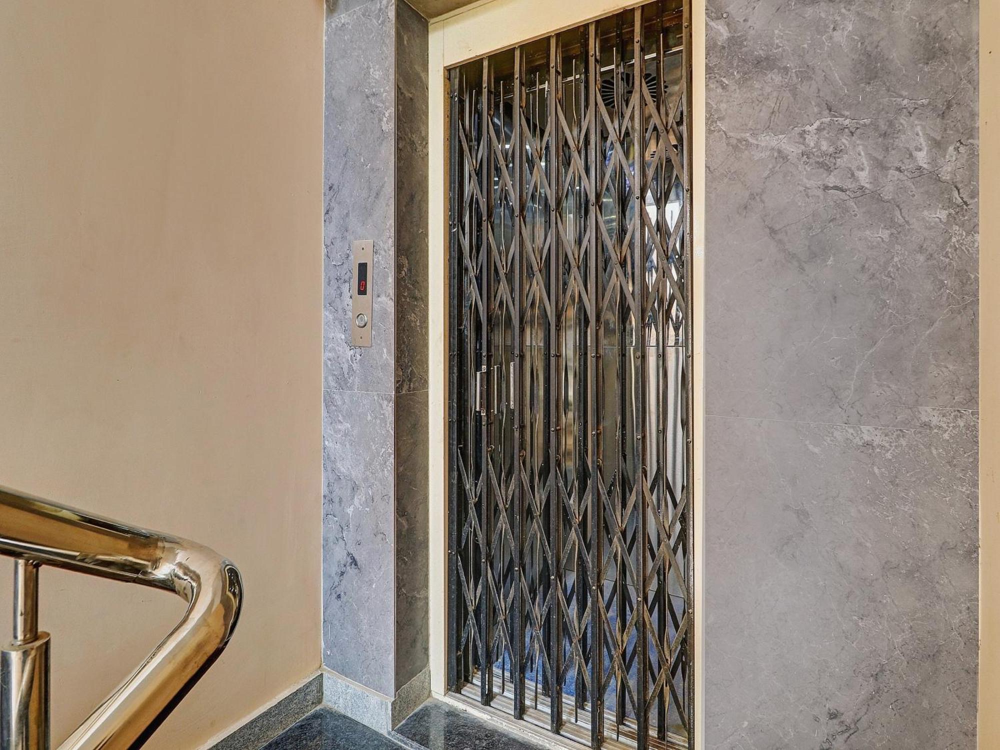 Hotel O S V Residency Kajaguda Near Gachibowli 海得拉巴 外观 照片